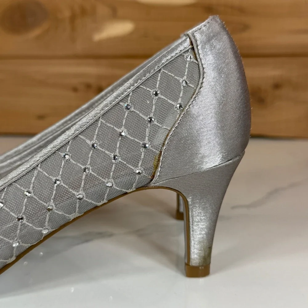 Adrianna Papell Jamie Silver Mesh Rhinestone Peep Toe Kitten Heel Womens 7 M